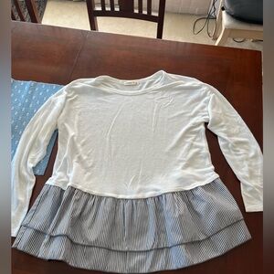 Ginger G Peplum Long Sleeve Top. Size Small.